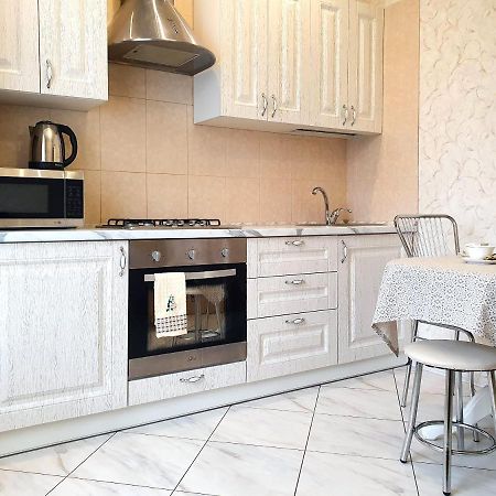 Lux Apartament Dacha Харьков Экстерьер фото