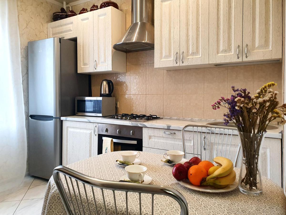Lux Apartament Dacha Харьков Экстерьер фото